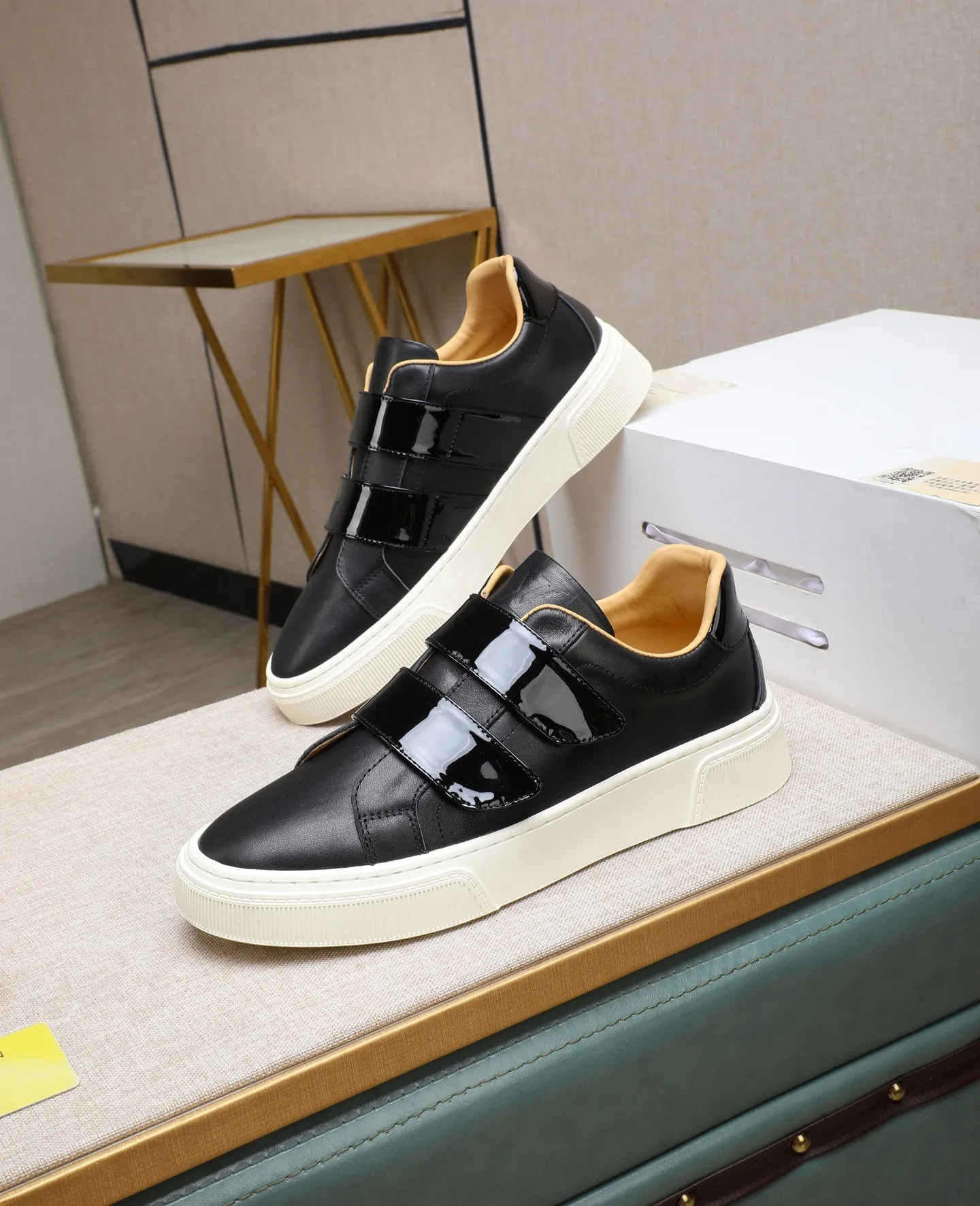 Men's shoes 💰460 [LV～] Men's casual shoes 2025z cabinet sales simultaneously 🔶Size: 38-44 #️⃣ 🔷3 colors🔜The upper is made of multi-material splicing➕cow leather lining, comfortable and breathable, sole: original comfortable and wear-resistant outsole, ⚠️real thing📱photographed🎬real thing is better📢📢📢